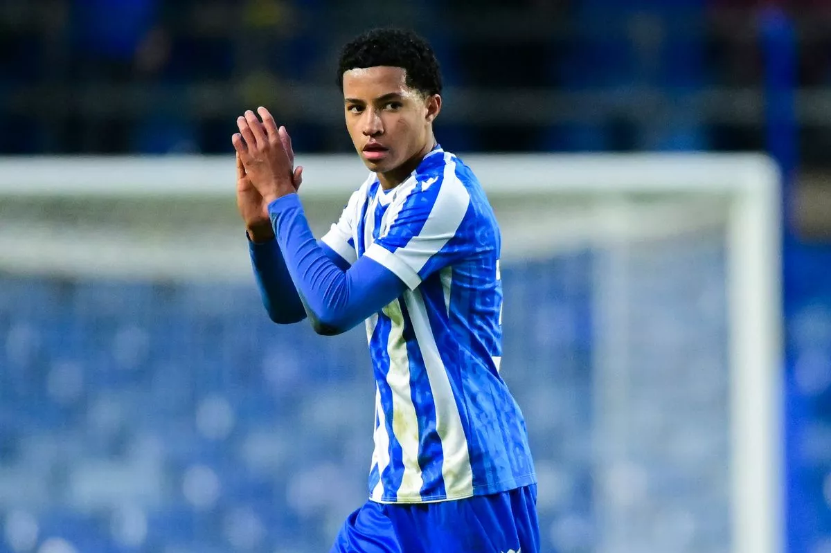 Manchester United lodges bid for Sheffield Wednesday teen Yisa Alao