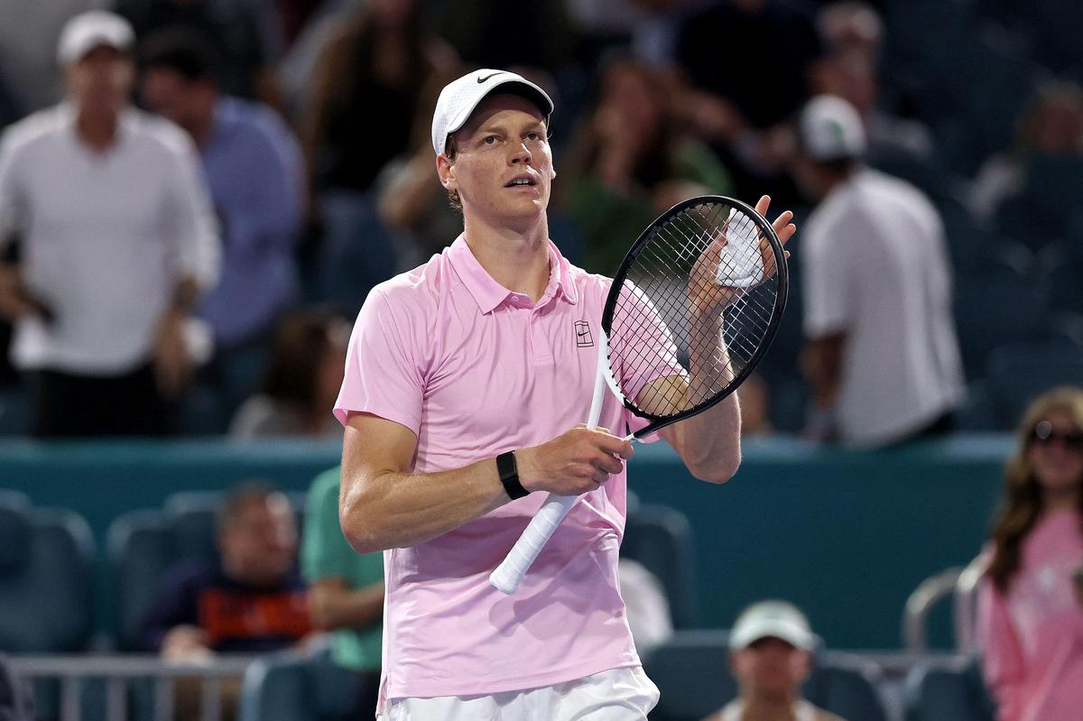 Jannik Sinner Breaks Djokovic’s Masters 1000 Consecutive Sets Record with Miami Open Win