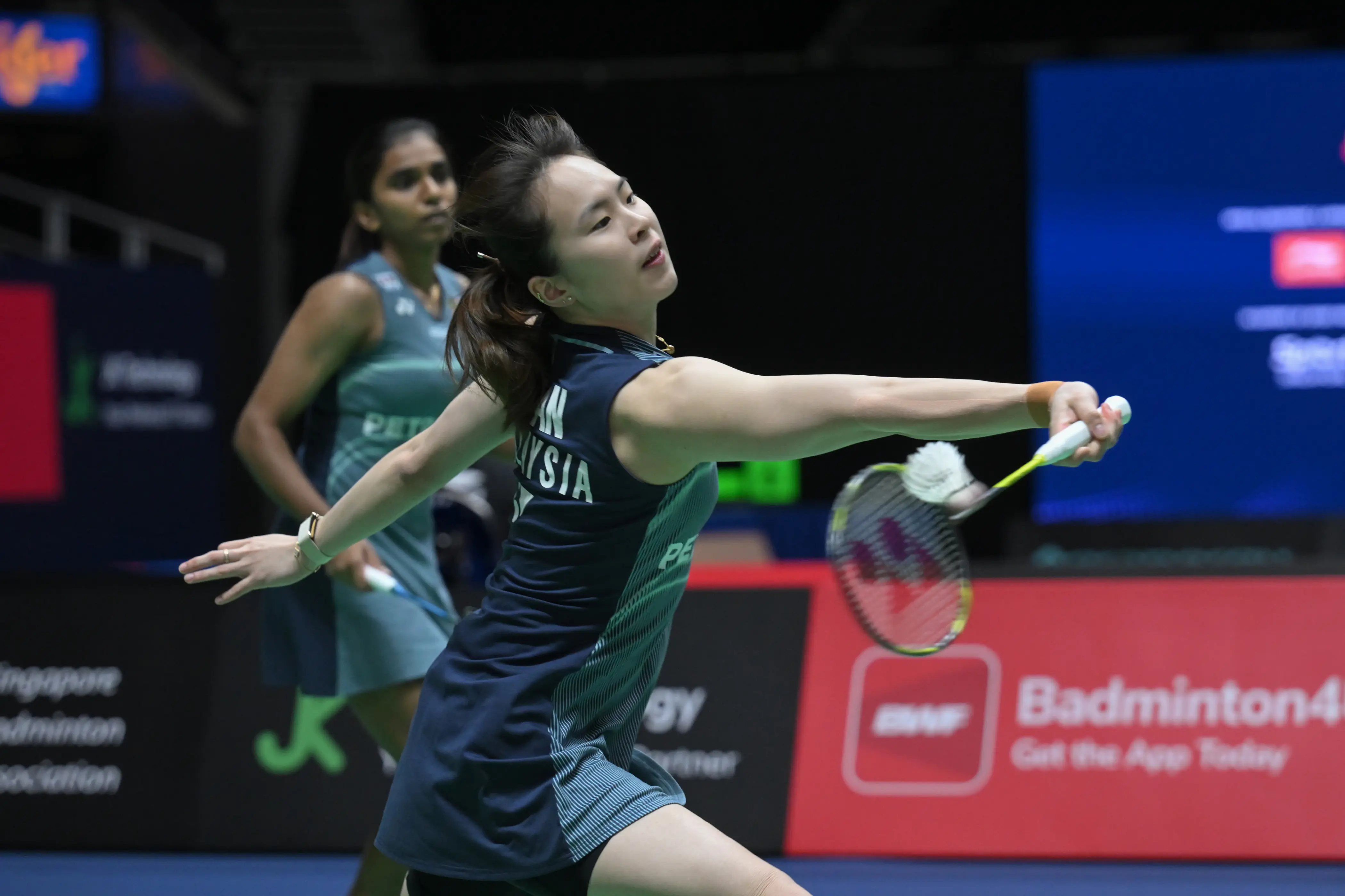 Pearly-Thinaah and Tang Jie-Ee Wei Lead Malaysia's Charge Into Indonesian Open Last 16