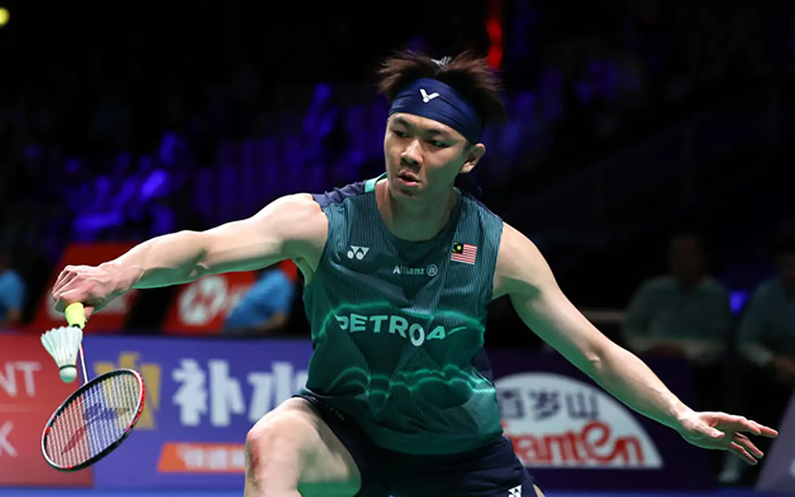 Momota Ends Lee Zii Jia's Canada Open Run with Three-Game Semi-final Victory