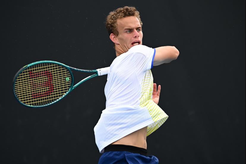 Luca Van Assche's Resilient Quimper Victory Signals Top 100 Return