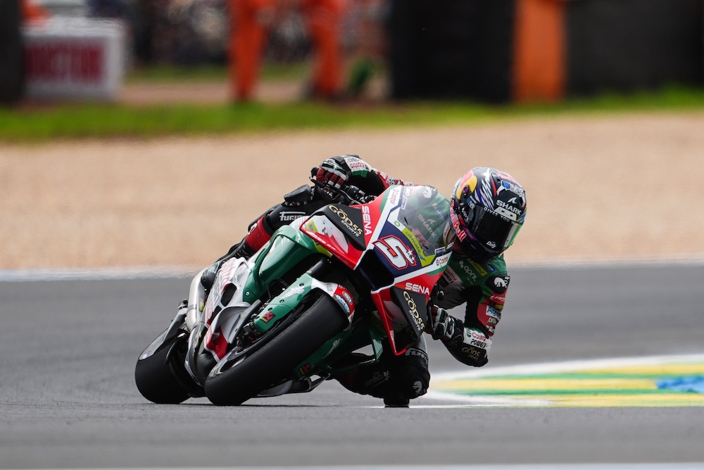 Zarco Suffers Early Setback After Sprint Crash in Goiânia