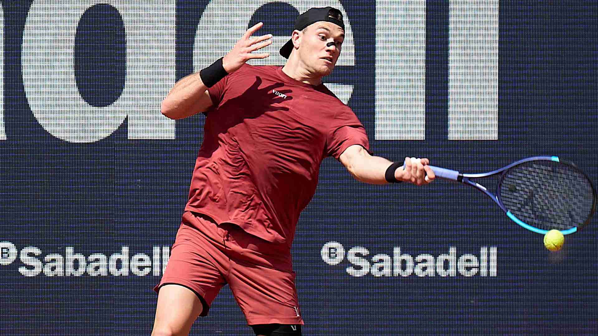 Draper Makes Winning Start Under Murray's Guidance at Eastbourne