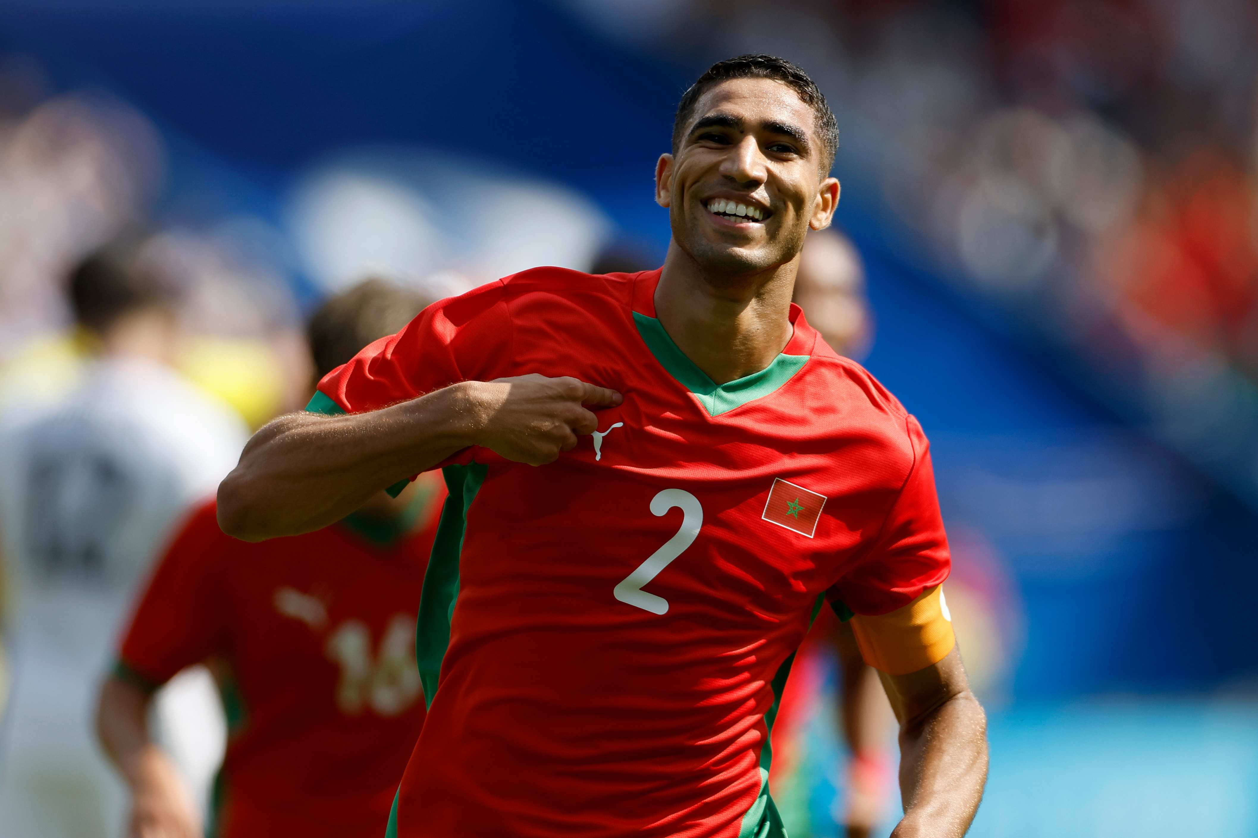 Hakimi Hails Luis Enrique’s “Family” Culture as PSG Eye Champions League Final vs Arsenal