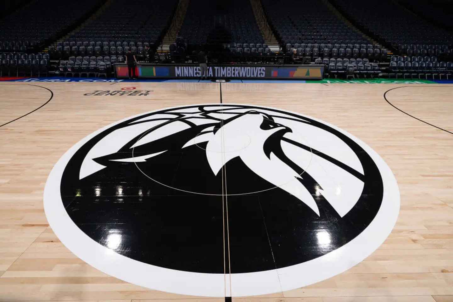 Timberwolves–Warriors Game Delayed After Fatal Shooting in Minneapolis