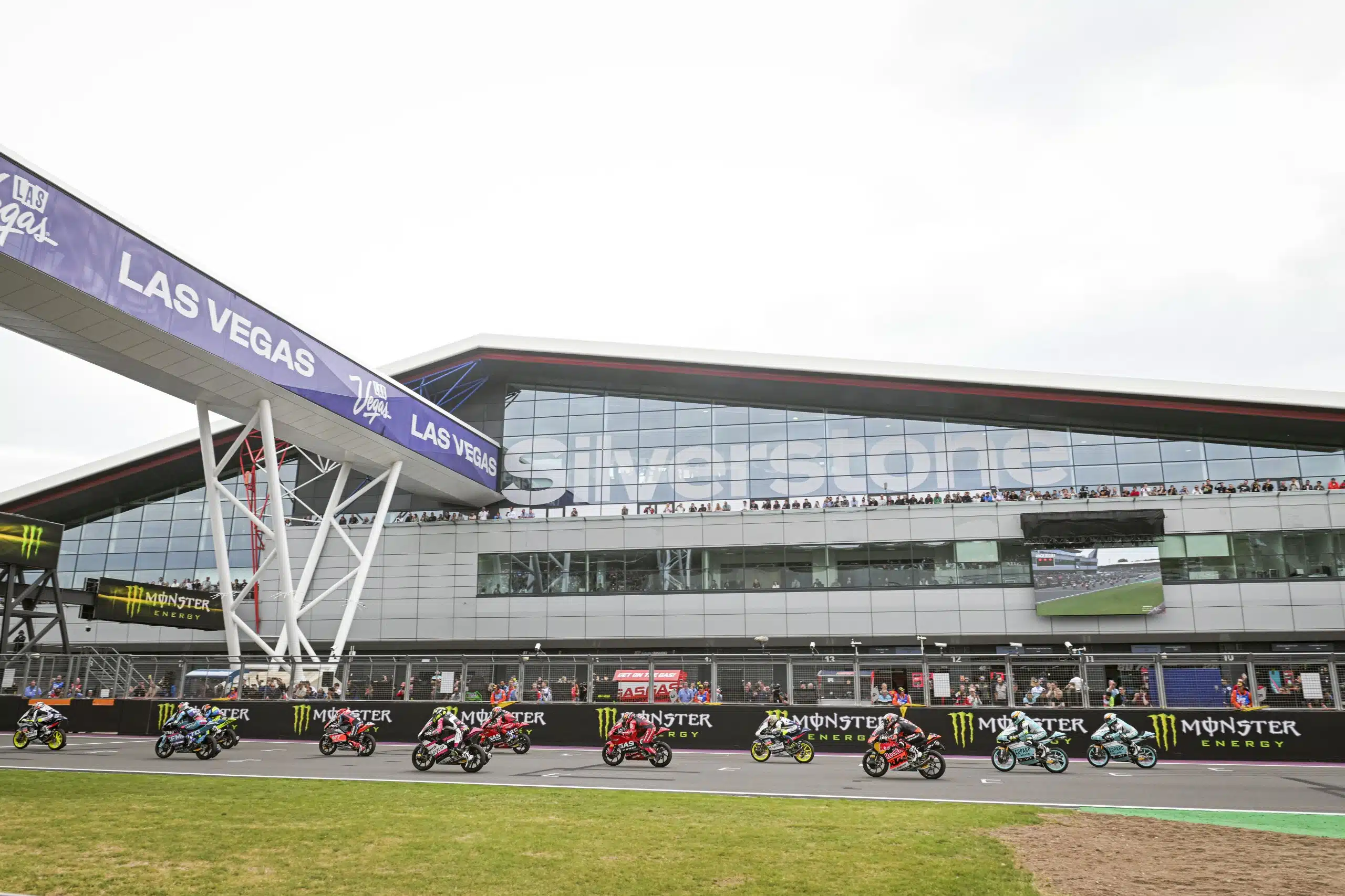 Steiner says Silverstone must build MotoGP interest as F1 crowds soar