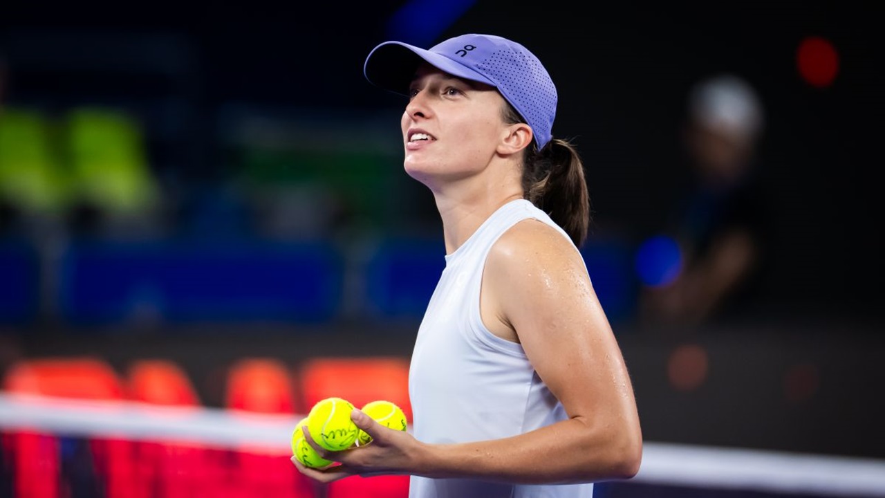 Iga Swiatek Focuses on Balance and Enjoyment as Clay Season Intensifies