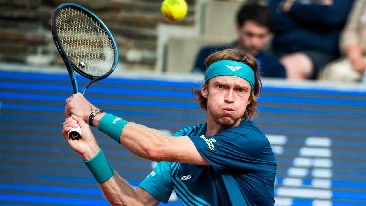 Rublev Makes Late ATP Finals Push as Medvedev Strengthens Turin Bid