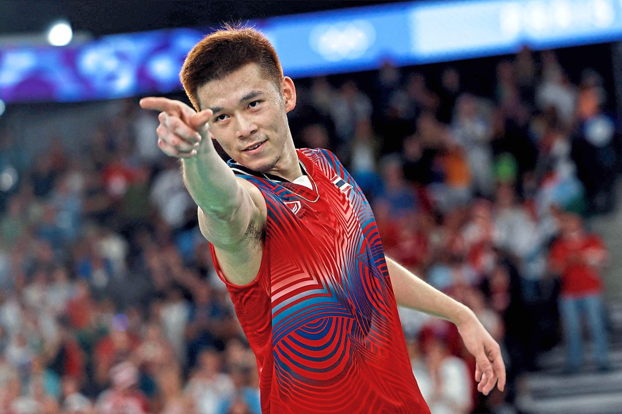 BWF World Tour Finals 2025: Kunlavut Vitidsarn overcomes Anders Antonsen to book semi-final spot, Ratchanok Intanon advances in women’s