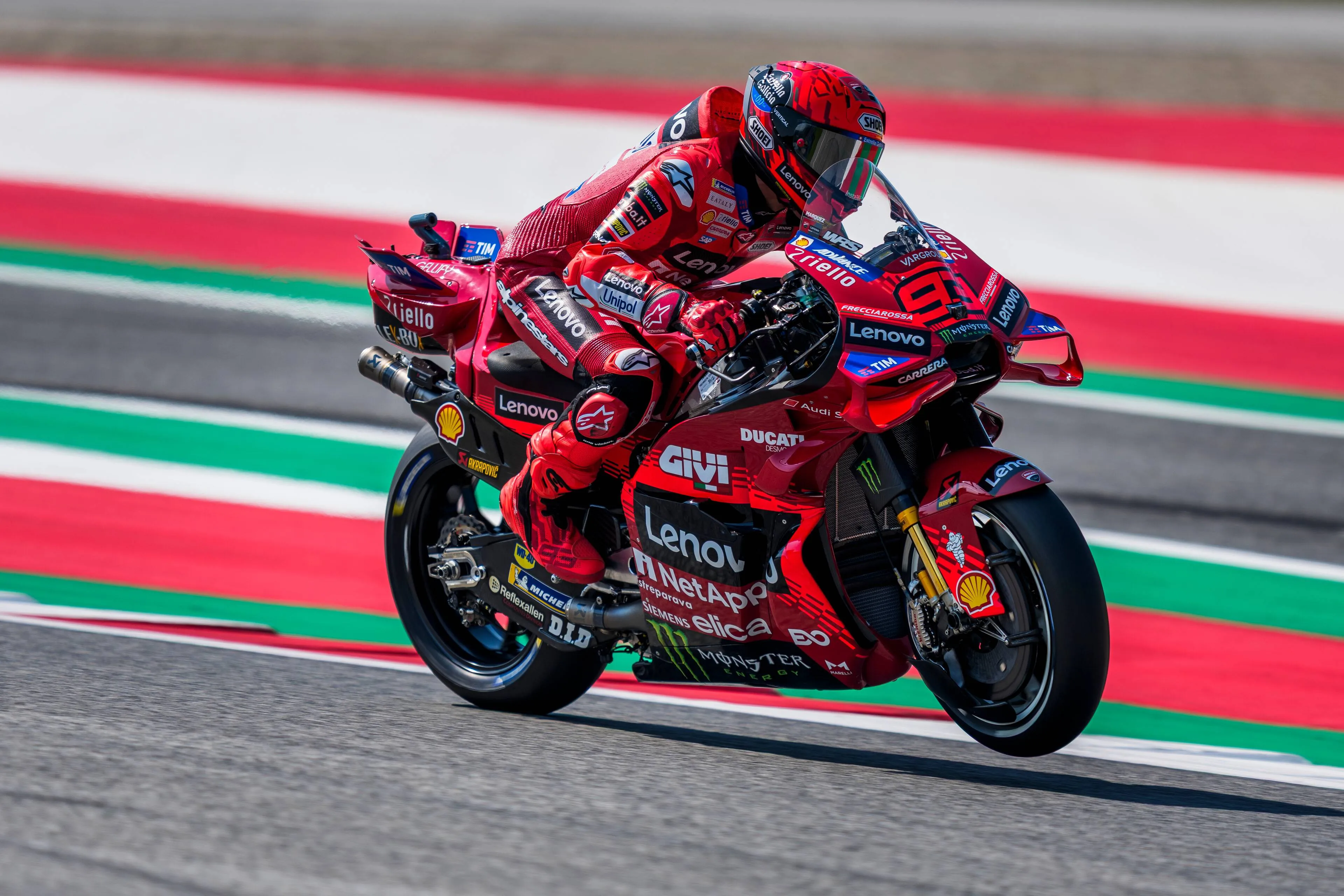 Aprilia Gains Ground as Marquez Struggles Shape Early 2026 Battle