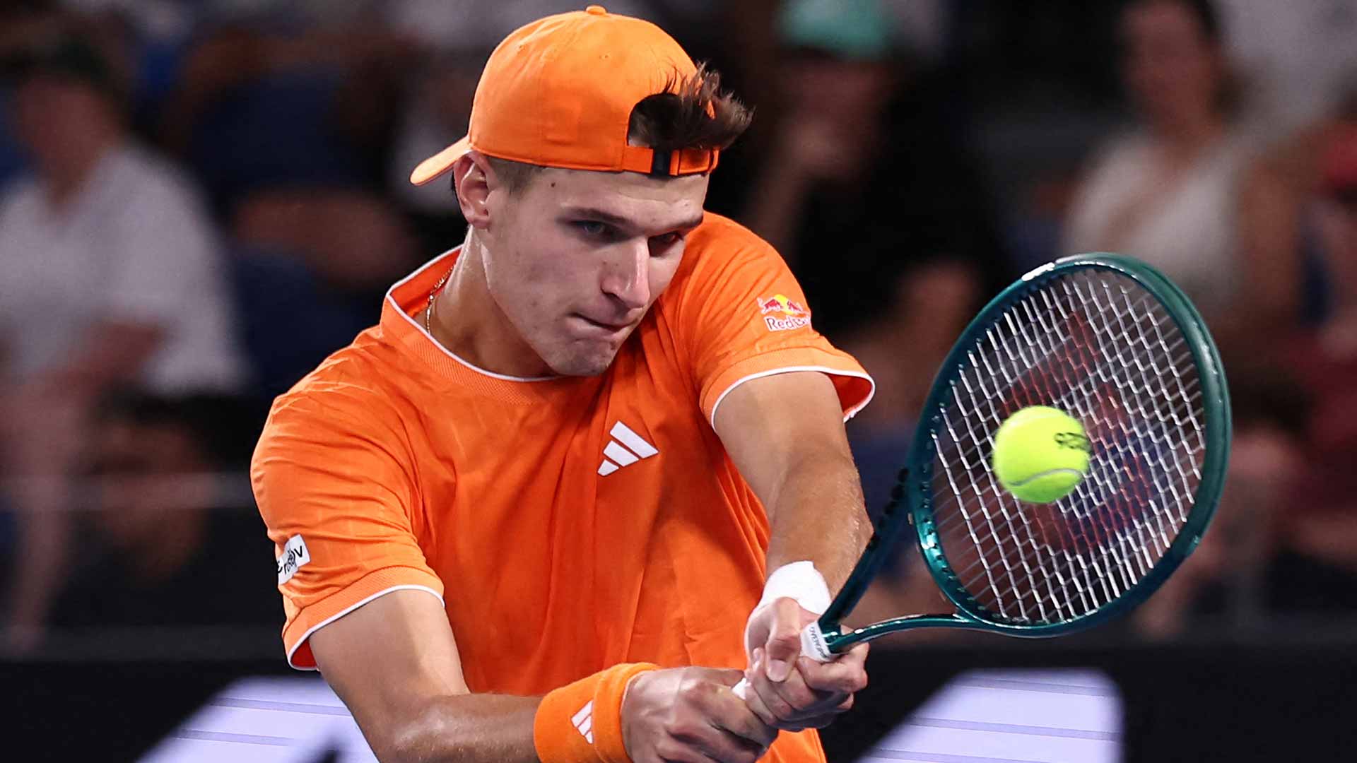 Jakub Mensik Withdraws from Australian Open, Djokovic Advances to Quarterfinals