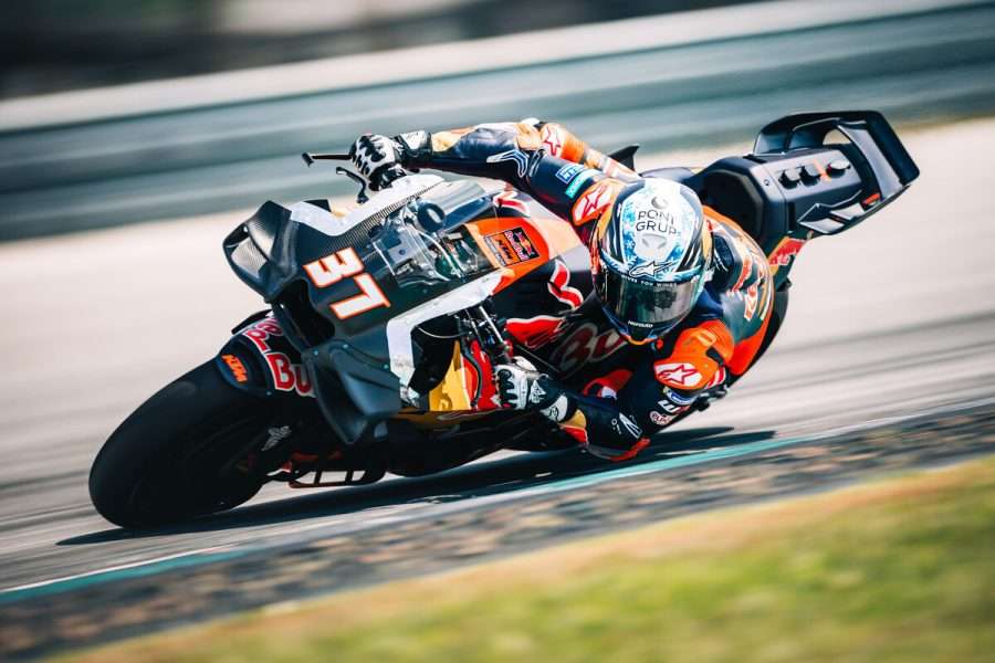 Acosta Rates Sepang Test ‘Six Out of Ten’ as KTM Show Signs of Progress