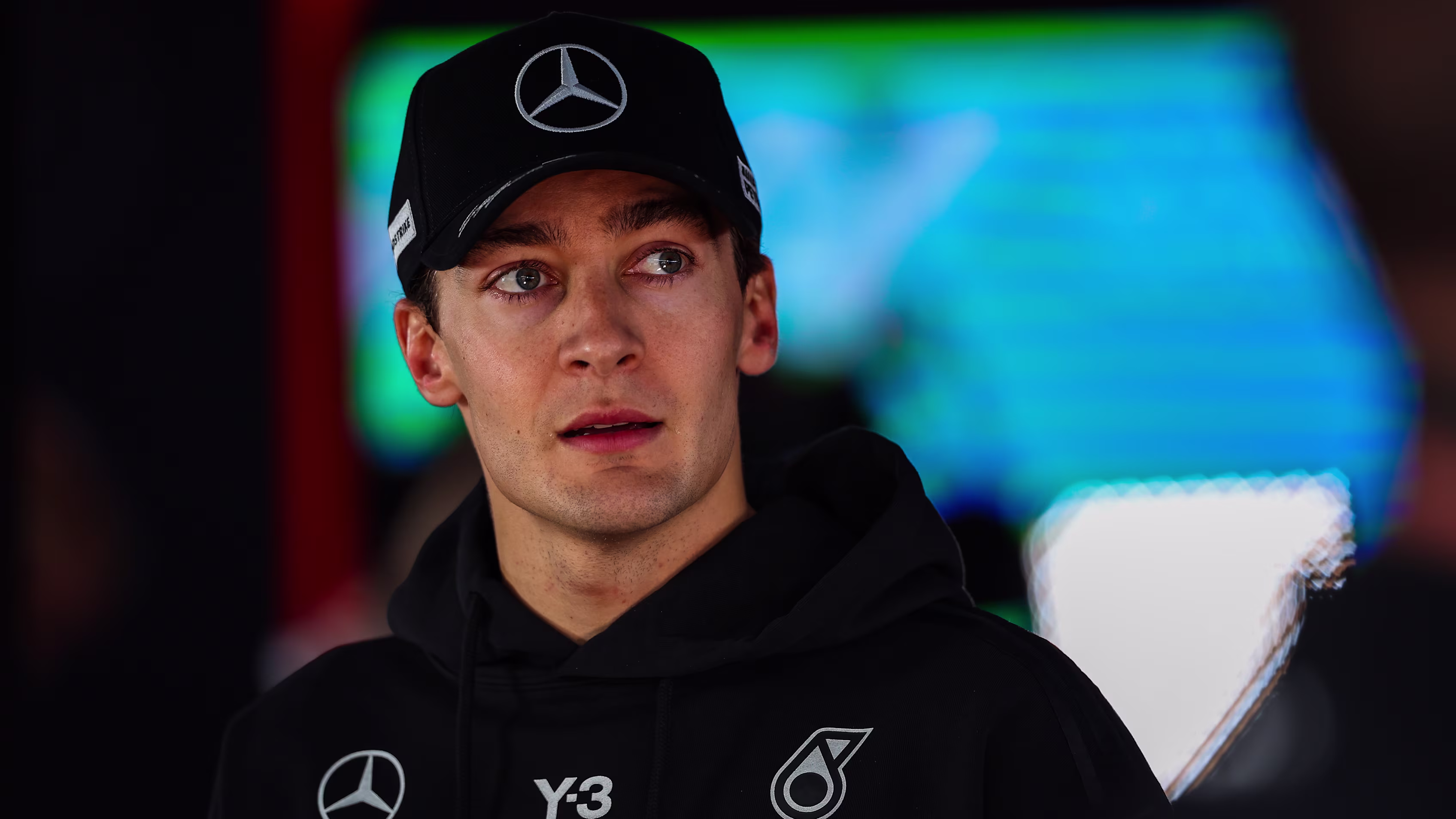 Russell's Suzuka Nightmare: Luck Turns Sour, Antonelli Leads F1 Title Race