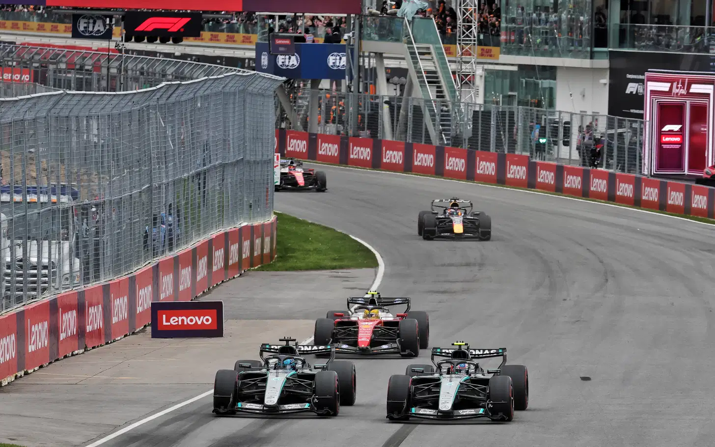 Russell Defends F1 Power Units After “Great Battle” With Antonelli In Canada