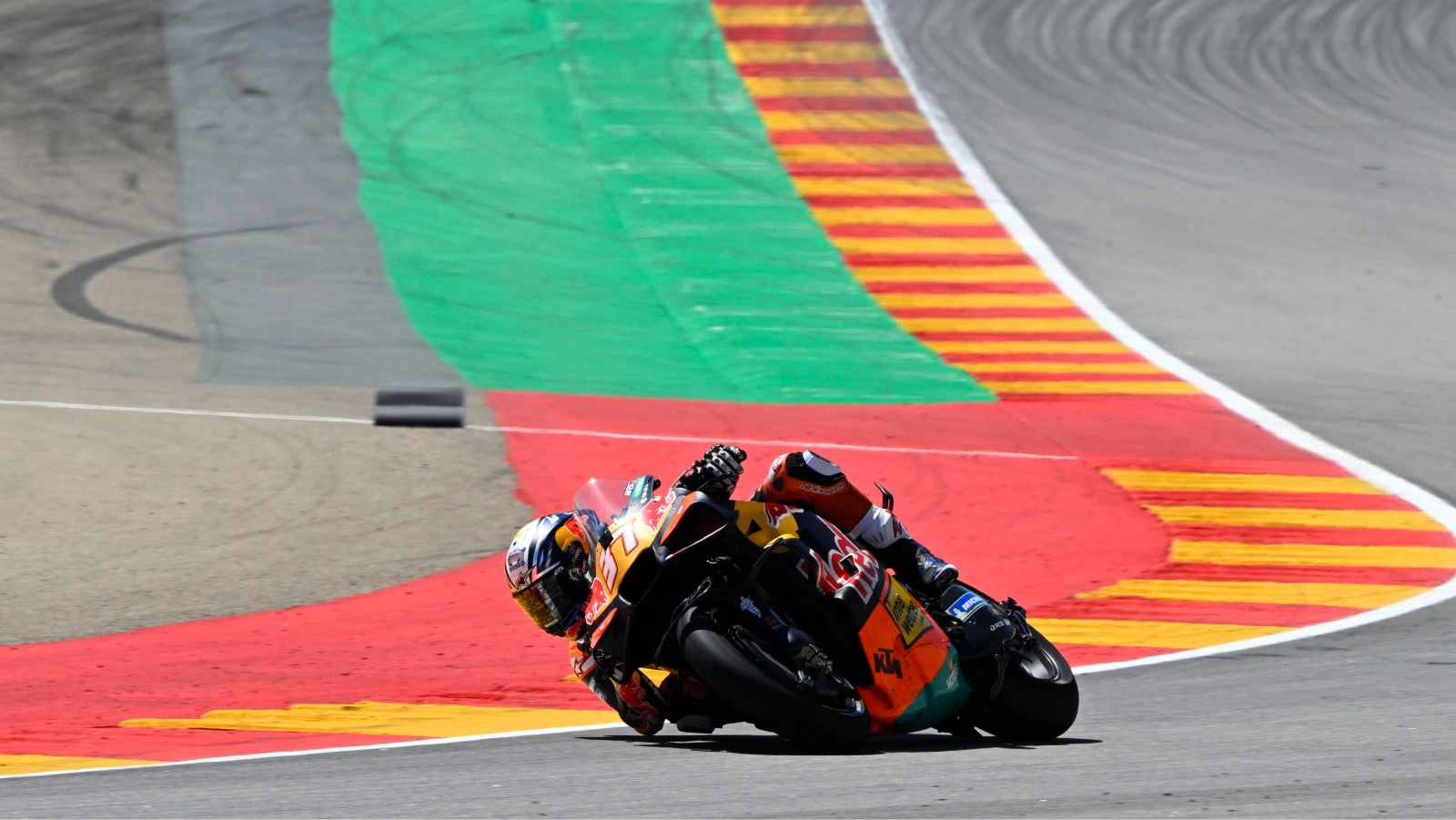 Pedro Acosta’s Aragon Podium Shows Growing Racecraft as KTM Closes the Gap